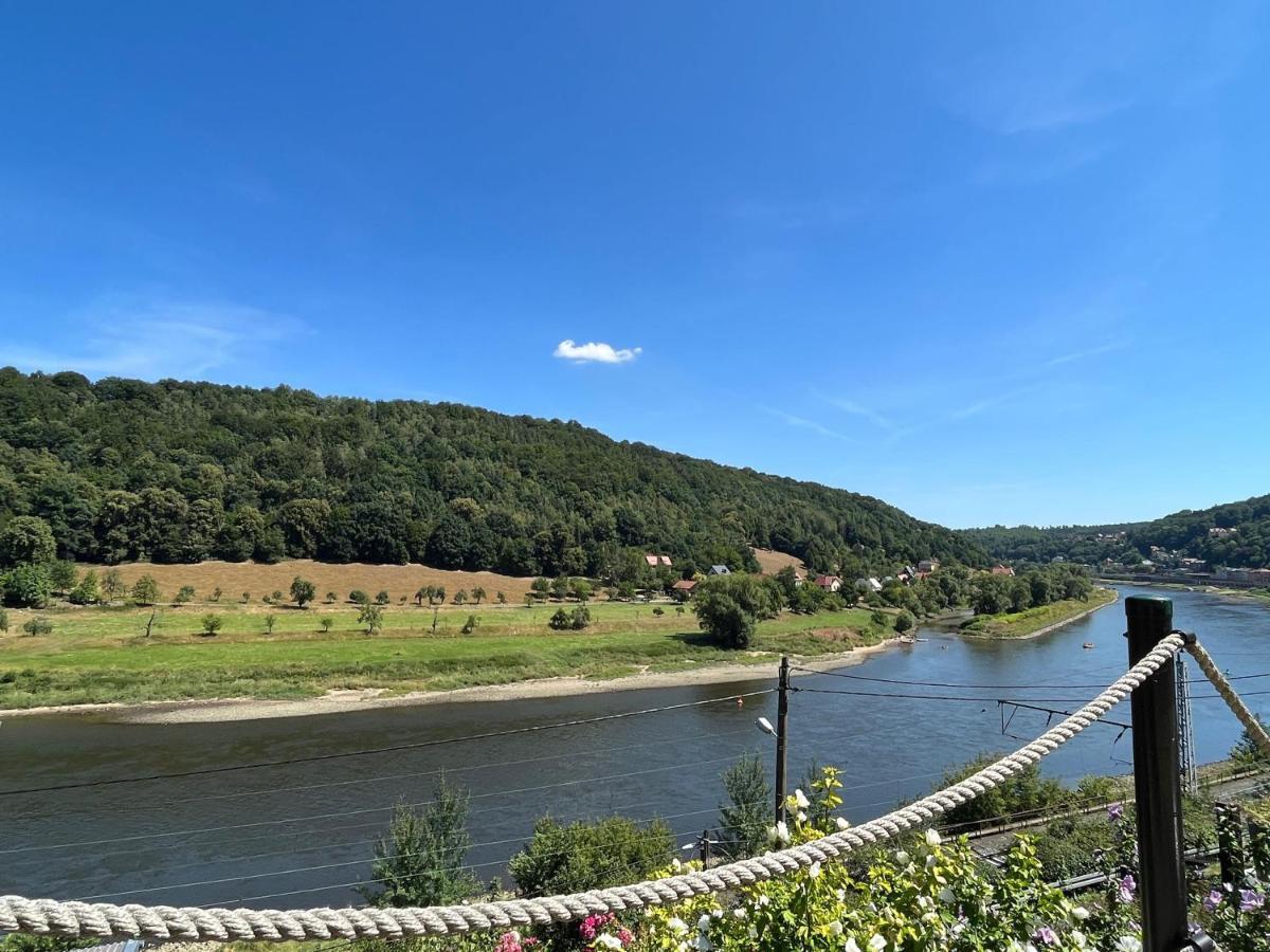 Saechsische-Schweiz-Ferienhaus-Wohnung-1-Mit-Elbblick-Sauna-Und-Kamin Königstein an der Elbe Exterior foto