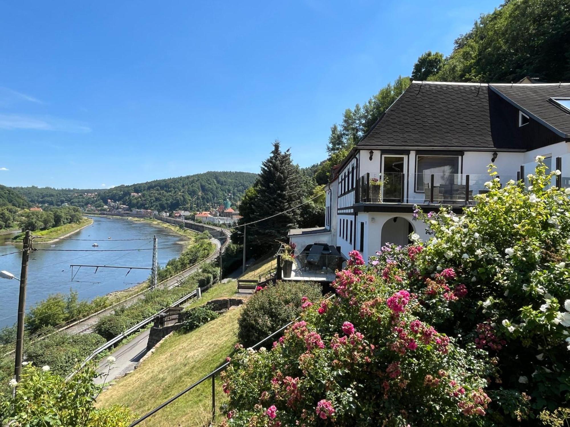 Saechsische-Schweiz-Ferienhaus-Wohnung-1-Mit-Elbblick-Sauna-Und-Kamin Königstein an der Elbe Exterior foto